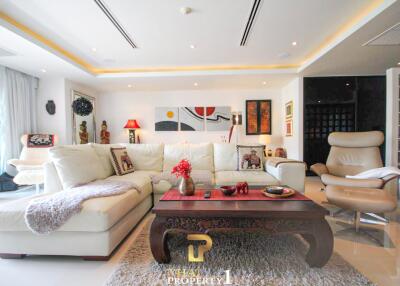 Large Modern 2 Bed Unit For Sale At VN Residence 2 - Pratamnak Soi 5