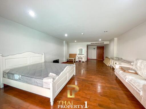 Direct Pool Access - Large Studio Unit At The Beach palace - Cha Am