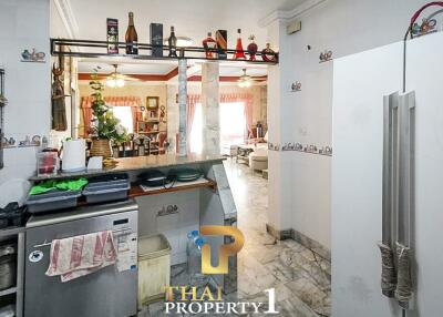 Great Deal! House with cafe  for sale in Bangsaray