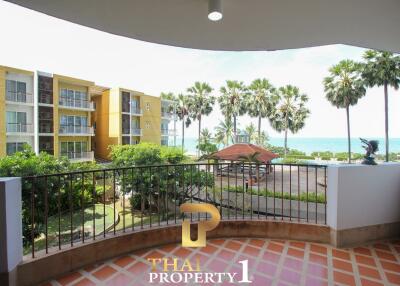 Beachfront Condo With Direct Sea View - Cha Am Beach Club