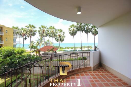 Beachfront Condo With Direct Sea View - Cha Am Beach Club