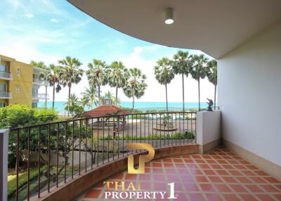 Beachfront Condo With Direct Sea View - Cha Am Beach Club