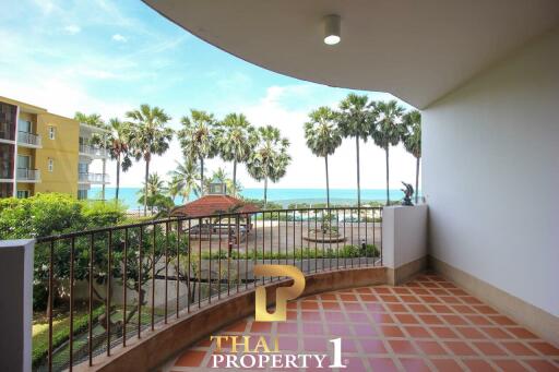 Beachfront Condo With Direct Sea View - Cha Am Beach Club