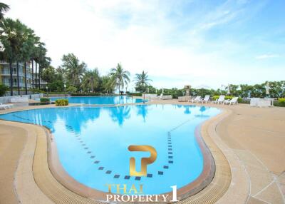 Beachfront Condo With Direct Sea View - Cha Am Beach Club