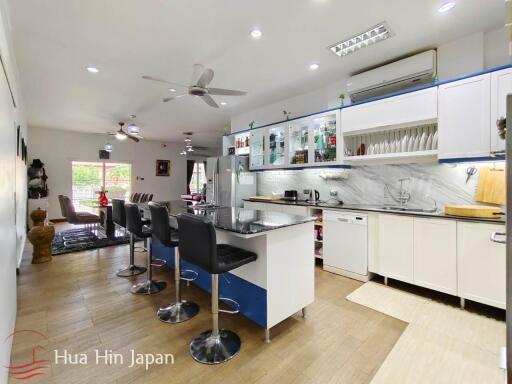 Central Location! 4 Bedroom Pool Villa on Soi 102 near Bluport for Sale in Hua Hin (Resale, Fully Furnished)