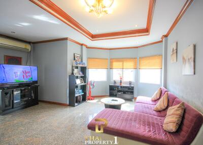 Exceptional 3 Bedroom Pool Villa For Sale - Soi Hua Hin 6