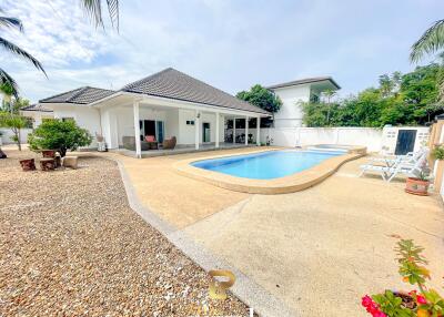 Exceptional 3 Bedroom Pool Villa For Sale - Soi Hua Hin 6