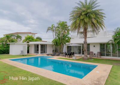 4 Bedroom Contemporary Design on Course Pool Villa at Palm Hills Golf for Sale