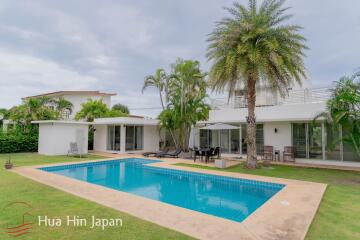 4 Bedroom Contemporary Design on Course Pool Villa at Palm Hills Golf for Sale