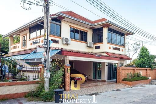 Newly Renovated Central Two Storey House At Nernplubwarn - Pattaya