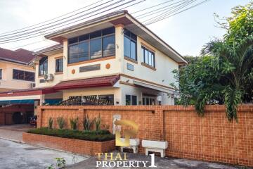 Newly Renovated Central Two Storey House At Nernplubwarn - Pattaya