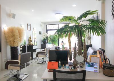 Paknam Pran - 2 Storey Townhouse With Hair Saloon