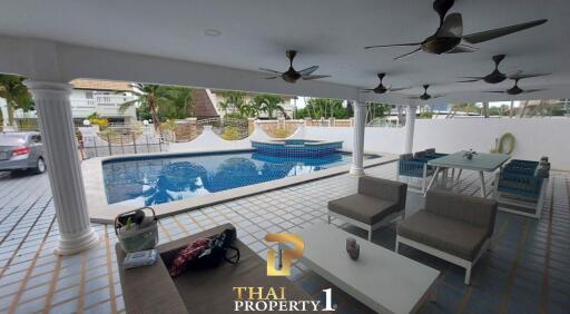 Newly renovated 3 bed pool villa Pattaya