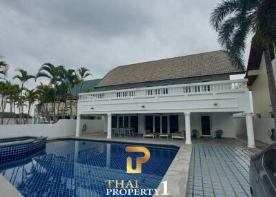 Newly renovated 3 bed pool villa Pattaya