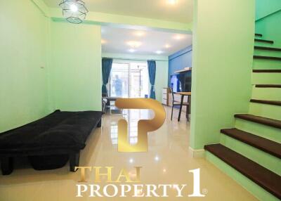 Renoveted 2/3 Bedroom Townhouse For Sale - East Pattaya