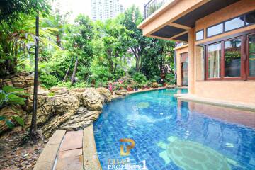 Luxury 3 Bedroom Pool Villa At Dharawadi Village - Na Jomtien