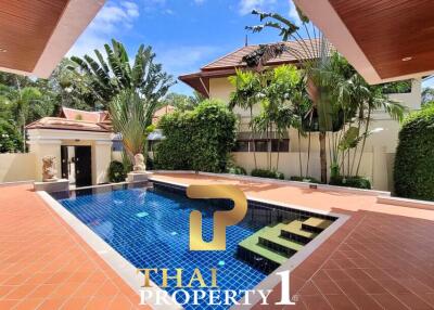 4 Bedroom Pool Villa For Sale 200 Meters From Bangsaray Beach