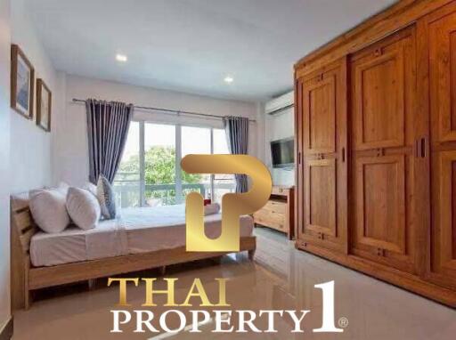 Large 5 Bedroom Pool Villa In Central Jomtien - ONLY 800 Meter To Beach