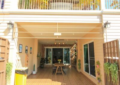 Immaculate Corner 2 Storey Townhouse For Sale - Hua Hin Soi 94