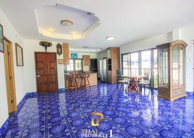 Freestanding 4 Bedroom House On Large Plot - Hua Hin Soi 2