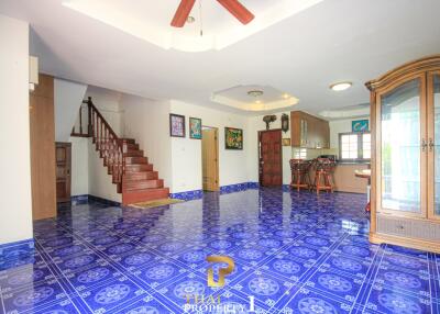 Freestanding 4 Bedroom House On Large Plot - Hua Hin Soi 2