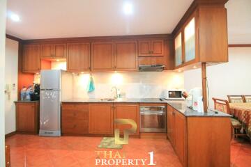 One Bed Condo At Chateau Dale - Thappraya Rd - Pattaya