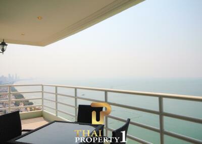 Sea view - Corner one bedroom unit for sale at View Talay 7