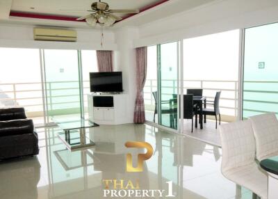 Sea view - Corner one bedroom unit for sale at View Talay 7