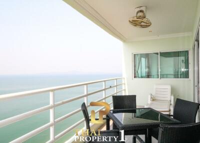 Sea view - Corner one bedroom unit for sale at View Talay 7