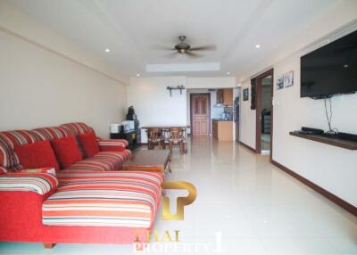 Large One Bed Condo At Sombat Condotel - Pratamnak