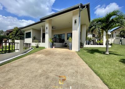 Location, location, Hua Hin Horizon - Immaculate 3 Bedroom Villa