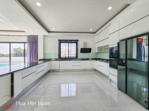 Newly Completed Modern 5 Bedroom Pool Villa with Great View, 15 min South of Hua Hin