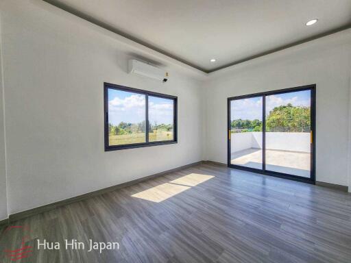 Newly Completed Modern 5 Bedroom Pool Villa with Great View, 15 min South of Hua Hin