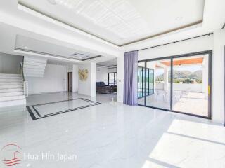 Newly Completed Modern 5 Bedroom Pool Villa with Great View, 15 min South of Hua Hin