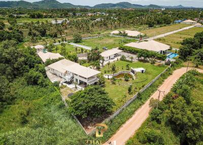 5 Bedroom House On A Large 3,154 land At  Palm Gate - Hua Hin