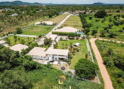 5 Bedroom House On A Large 3,154 land At  Palm Gate - Hua Hin