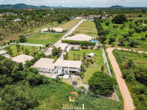 5 Bedroom House On A Large 3,154 land At  Palm Gate - Hua Hin