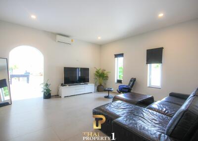 5 Bedroom House On A Large 3,154 land At  Palm Gate - Hua Hin