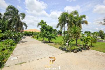 5 Bedroom House On A Large 3,154 land At  Palm Gate - Hua Hin