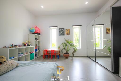 5 Bedroom House On A Large 3,154 land At  Palm Gate - Hua Hin