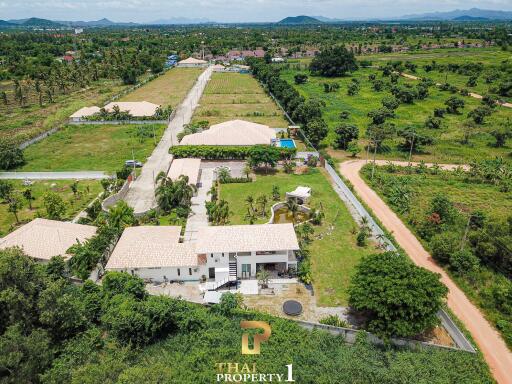 5 Bedroom House On A Large 3,154 land At  Palm Gate - Hua Hin