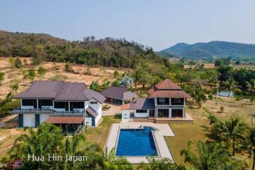 Big luxury estate villa with very large land for sale west of Hua Hin