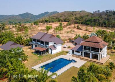 Big luxury estate villa with very large land for sale west of Hua Hin