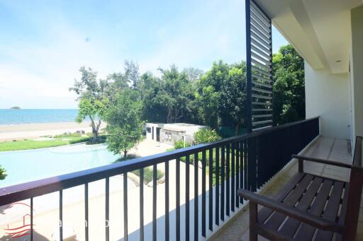 Amazing 4 Bed, Absolute Beachfront Condo in Khoa Tao