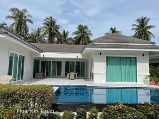 High quality house only 800 meters from Dolphin Bay Beach