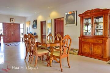 A Large 3 Bedroom Pool Villa with Beautiful Tropical Garden near Khao Tao Beach