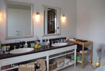 4 Bedroom House on Hin Lek Fai Hill very close to Town