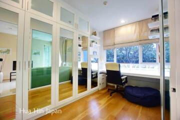 Beautiful 2 Bedroom Unit Direct Access to the Pool, near Khao Takiab Beach