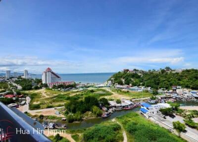 Studio unit with great sea view at Jamchuree condo