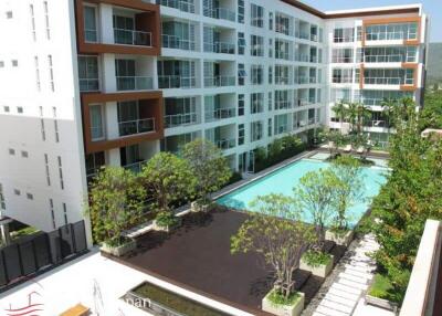 1 Bedroom unit in Breeze Condo, pool view